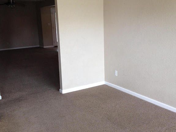 4th image of 3019 E Delta Ave