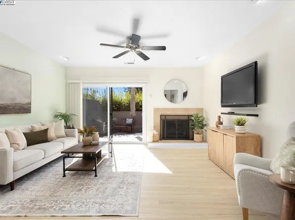 1096 Azalea Rd, Hayward, CA 94541