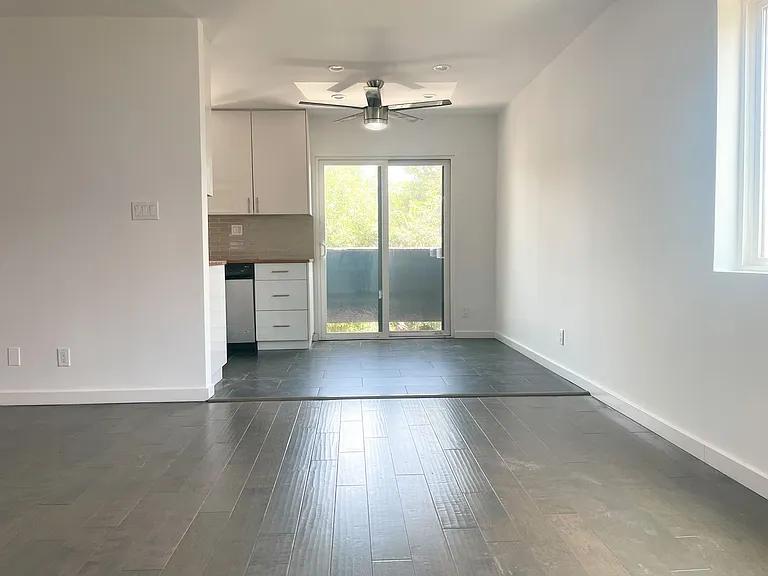 1940 Preston Ave #102A — Photo 6