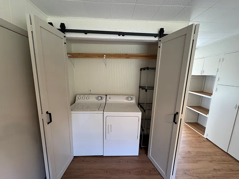 924 E Chelan Ave — Photo 8