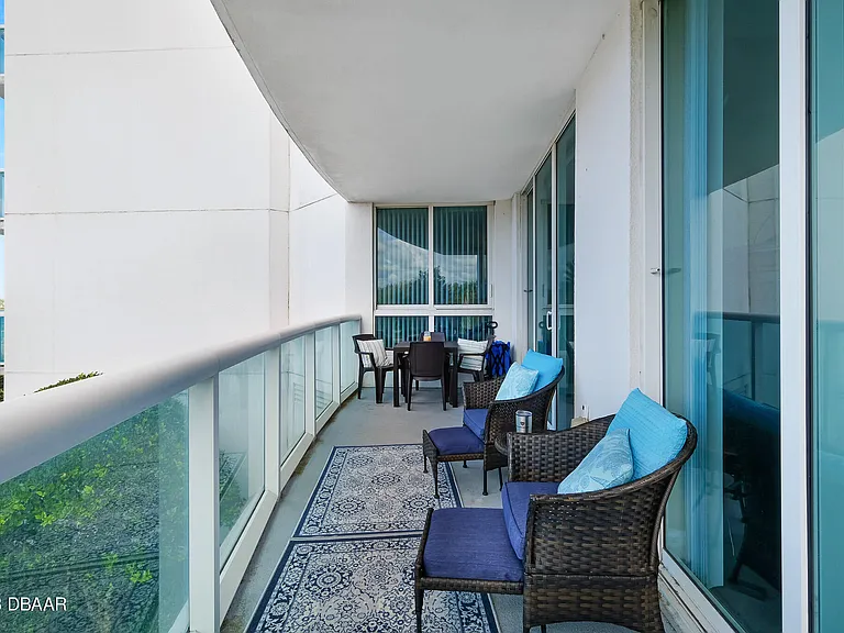 241 Riverside Dr #208 — Photo 30