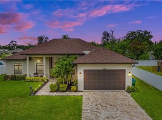 606 SW 11th Ave, Cape Coral, FL 33991