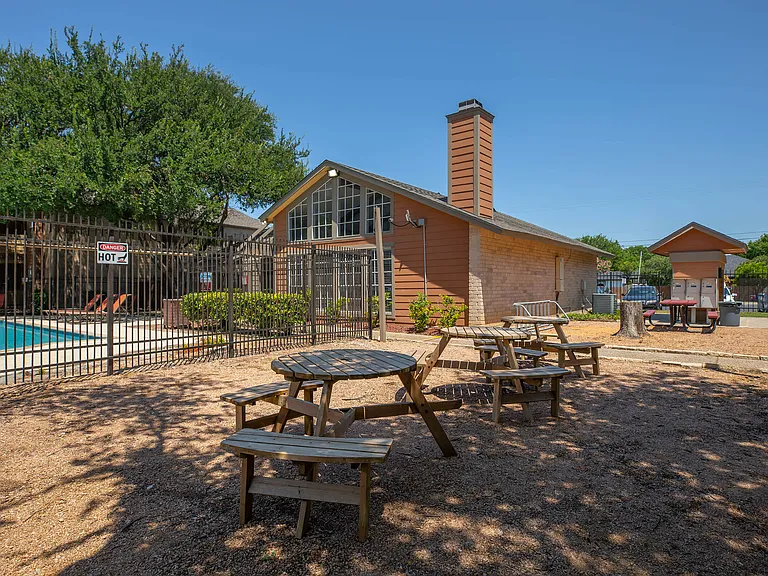 Timber Ridge Apartments — Photo 4