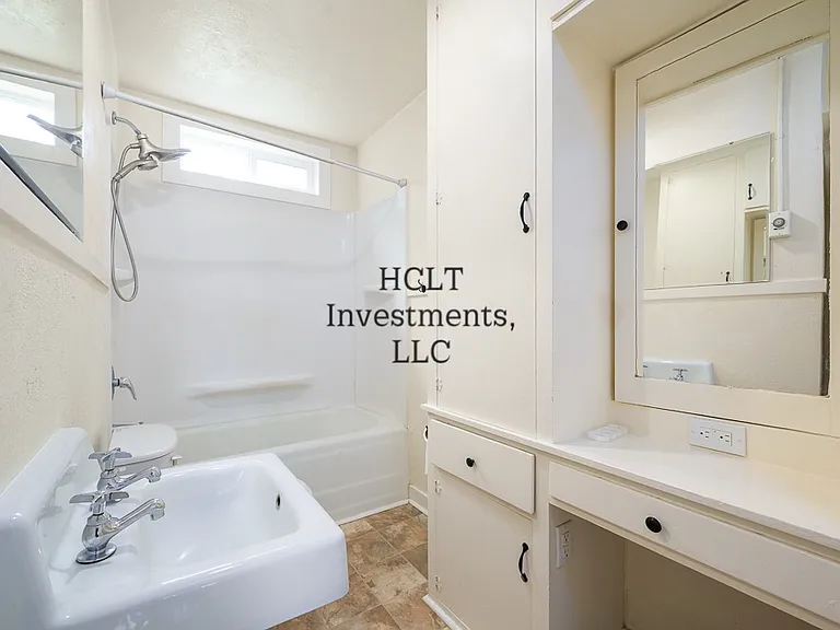 408 11th Ave S #408 — Photo 9