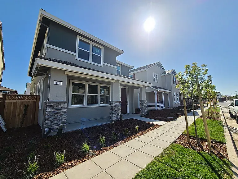 118 E Vince St — Photo 3