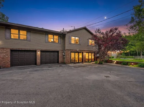 211 Buckingham St, Elmhurst Township, PA 18444
