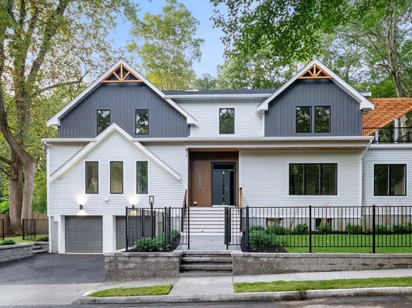 152 Hagen Rd, Newton, MA 02459