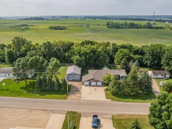 25415 140th St, Orleans, IA 51360