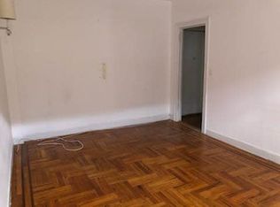 2978 E 196th St APT 2A, Bronx, NY 10461