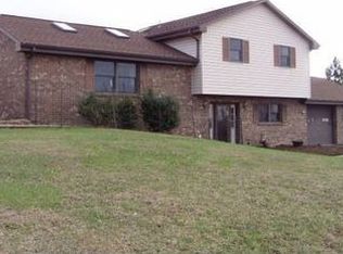 265 Deerfield Rd, Washington, PA 15301