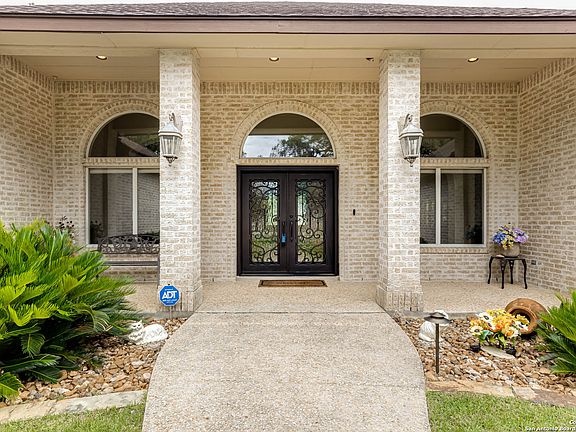 2nd image of 31011 Keeneland Dr.