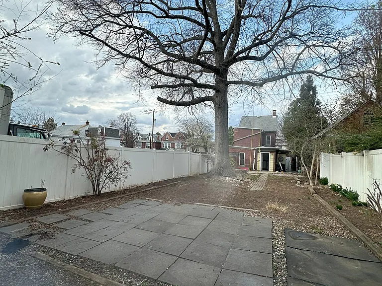 144 Beech St — Photo 20
