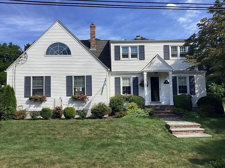 33 Mystic Ave — Photo 17