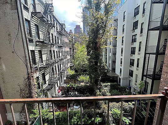 4th image of 1724 2nd Ave APT 3C