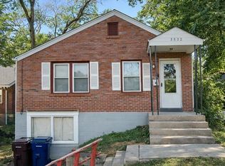 3532 Wismer Rd, Saint Ann, MO 63074