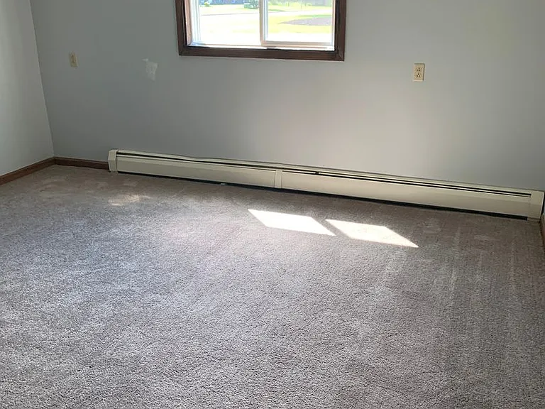 Tudor Lane Apartments — Photo 8