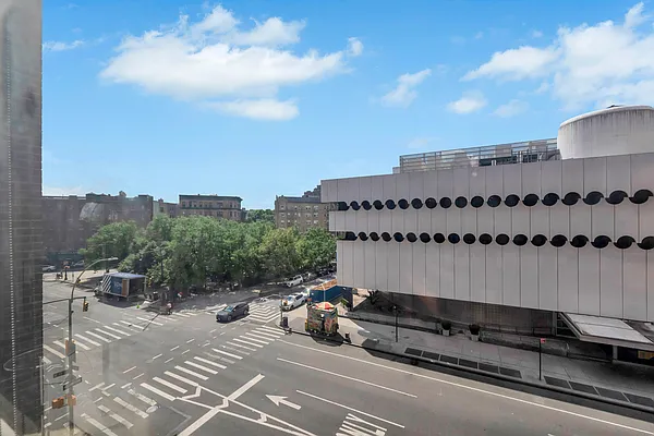 Sold by Compass | media 6