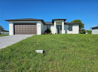 1414 NE 7th Ave, Cape Coral, FL 33909