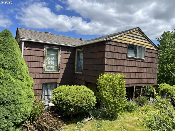 811 SE 7th Pl, Toledo, OR 97391