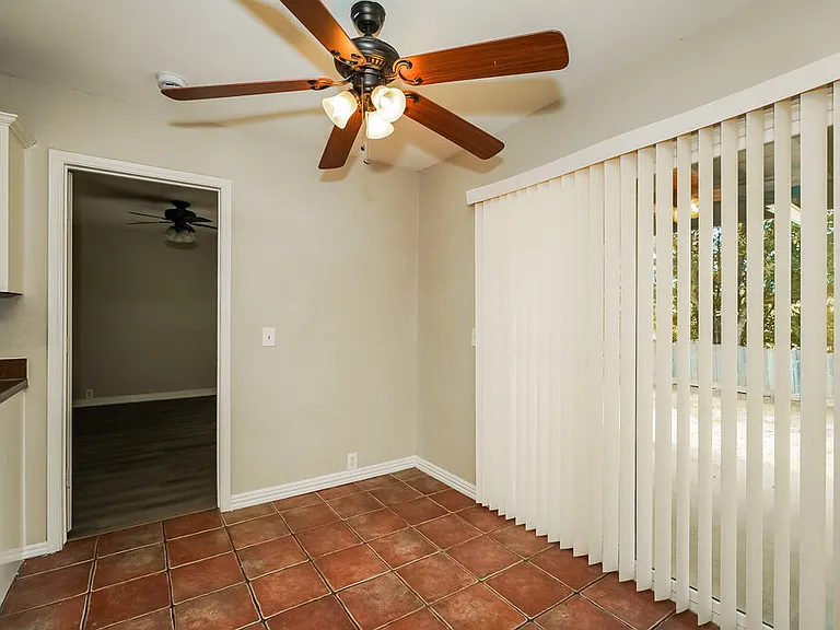 1001 Springcreek Dr — Photo 6