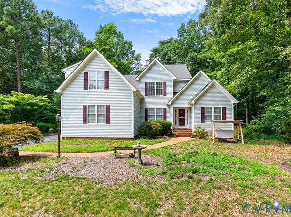 5215 Lippingham Ln, Chester, VA 23831