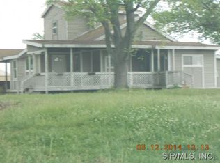 802 Fish Lake Ln, East Carondelet, IL 62240