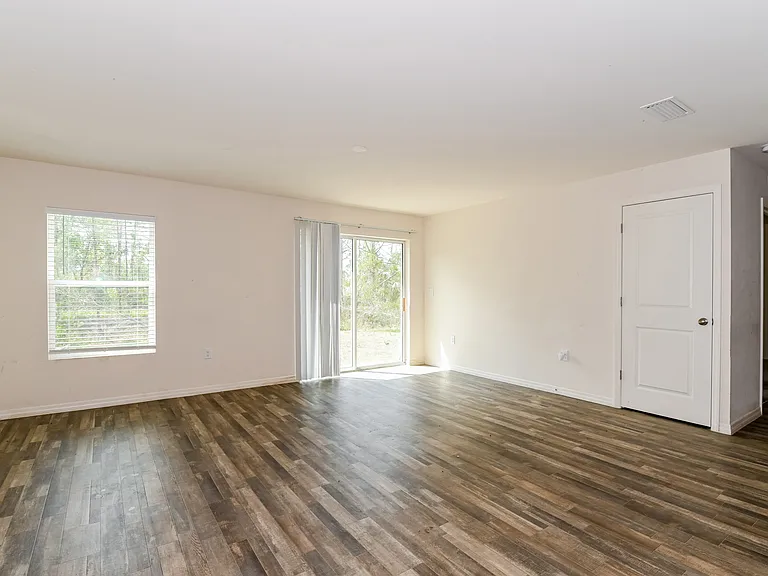 27329 Senator Dr — Photo 6