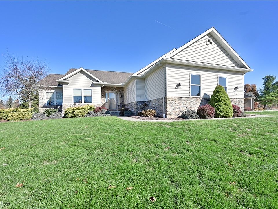 1st image of 4833 Mandarin Dr