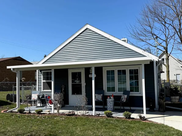 1704 S Sherman St, Bay City, MI 48708