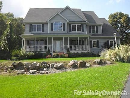 1st image of 79 Dawn Dr