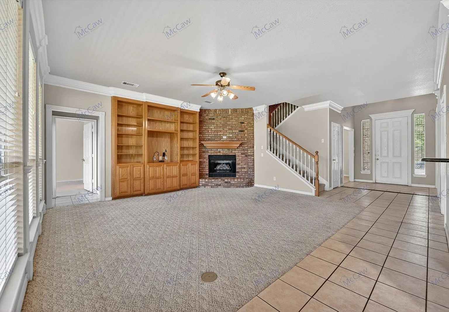 5 bed, 4.0 bath, 3372 sqft, $4,500 — Photo 4