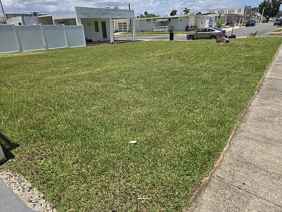 2nd image of Urb Alturas De Flamboyan Calle 12 Solar #9