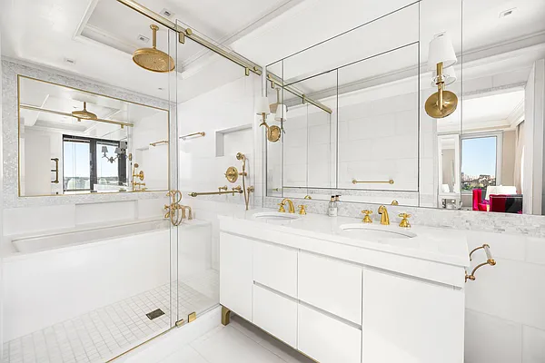 Bathroom, photo 2