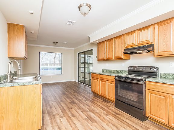 2nd image of 519 Summerfield Dr