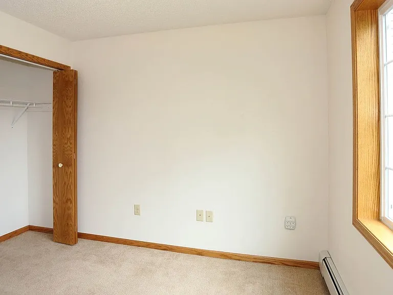 Mill Pond Apartments — Photo 28