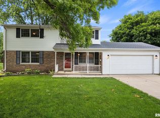 433 E Fernwood St, Morton, IL 61550