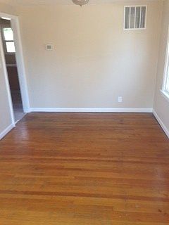 2nd image of 7210 10th Ave NE