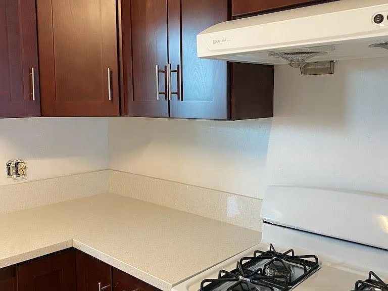 425 E Mission Rd #D — Photo 4
