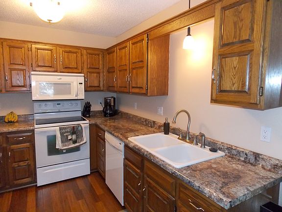Gorgeous updated kitchen