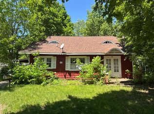 12 Cedar Ave S, Battle Creek, MI 49037