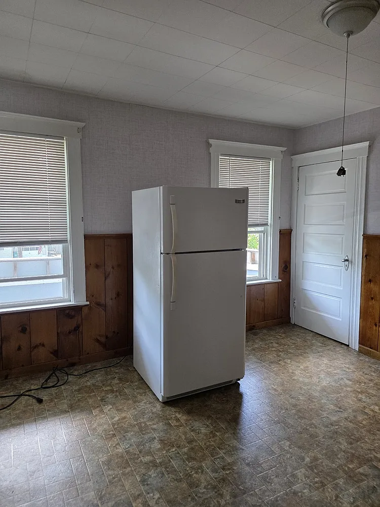 260 Walton St — Photo 4