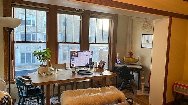 1st image of 1046 W Bryn Mawr Ave #3