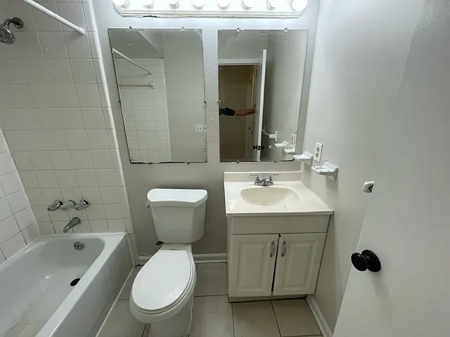 803 Meadowbrook Dr #C — Photo 6