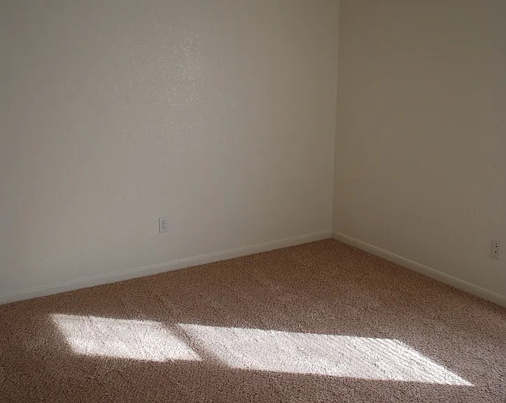 2204 Wildewood Dr — Photo 9