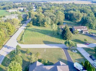 48 Shagbark Ln, Newark, IL 60541