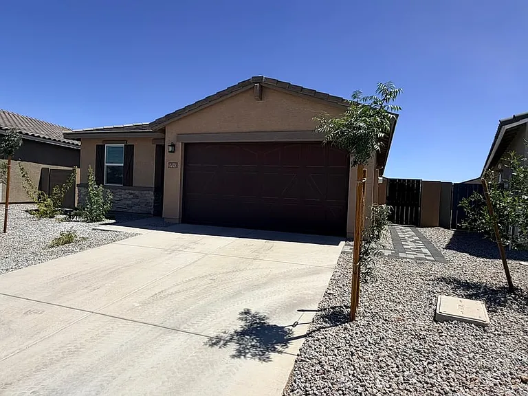 37043 W Vera Cruz Dr — Photo 2