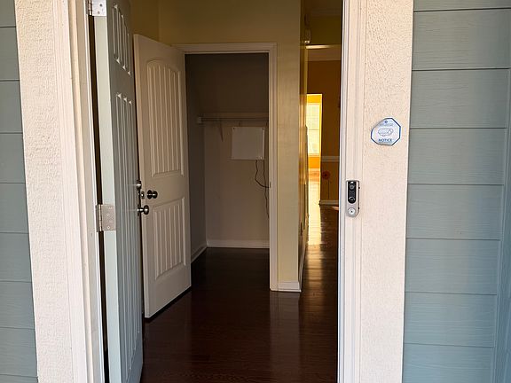 3rd image of 4217 Saubranch Hill St