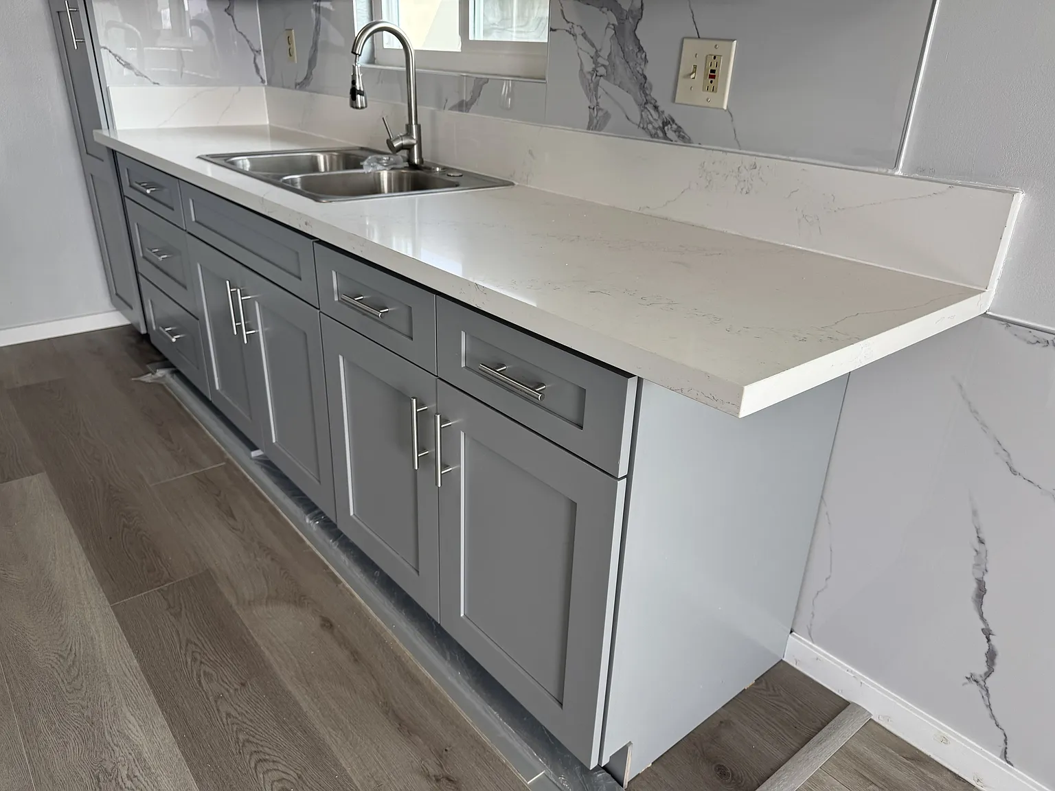 1400 College View Dr — Photo 2