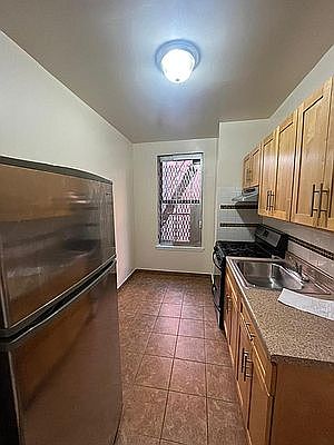1st image of 200 Bradhurst Ave #25