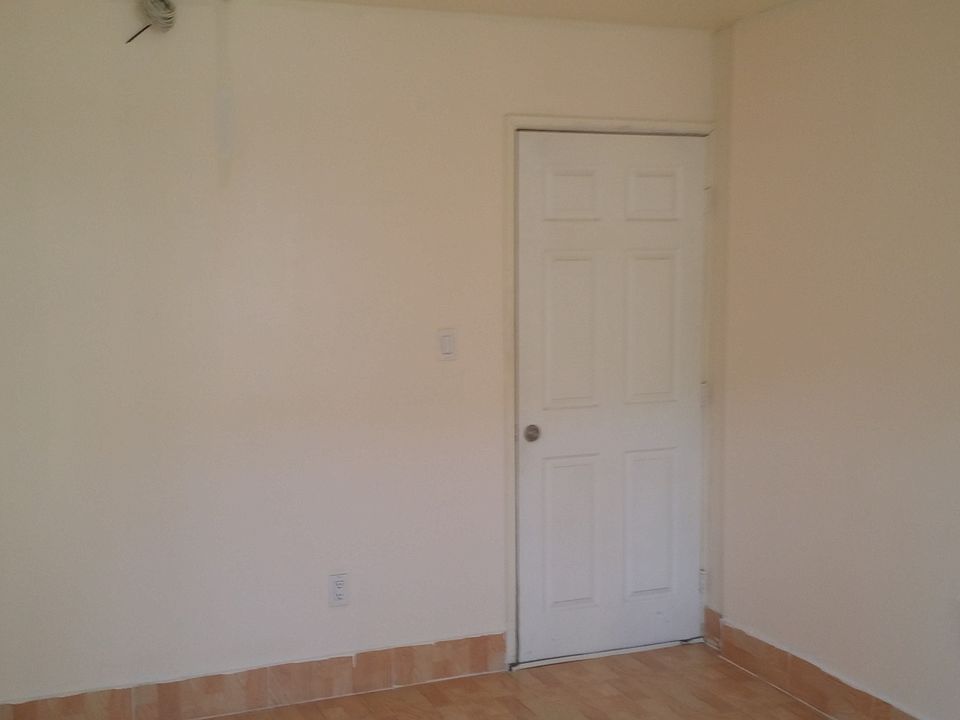 1st image of 12313 Sheridan St
